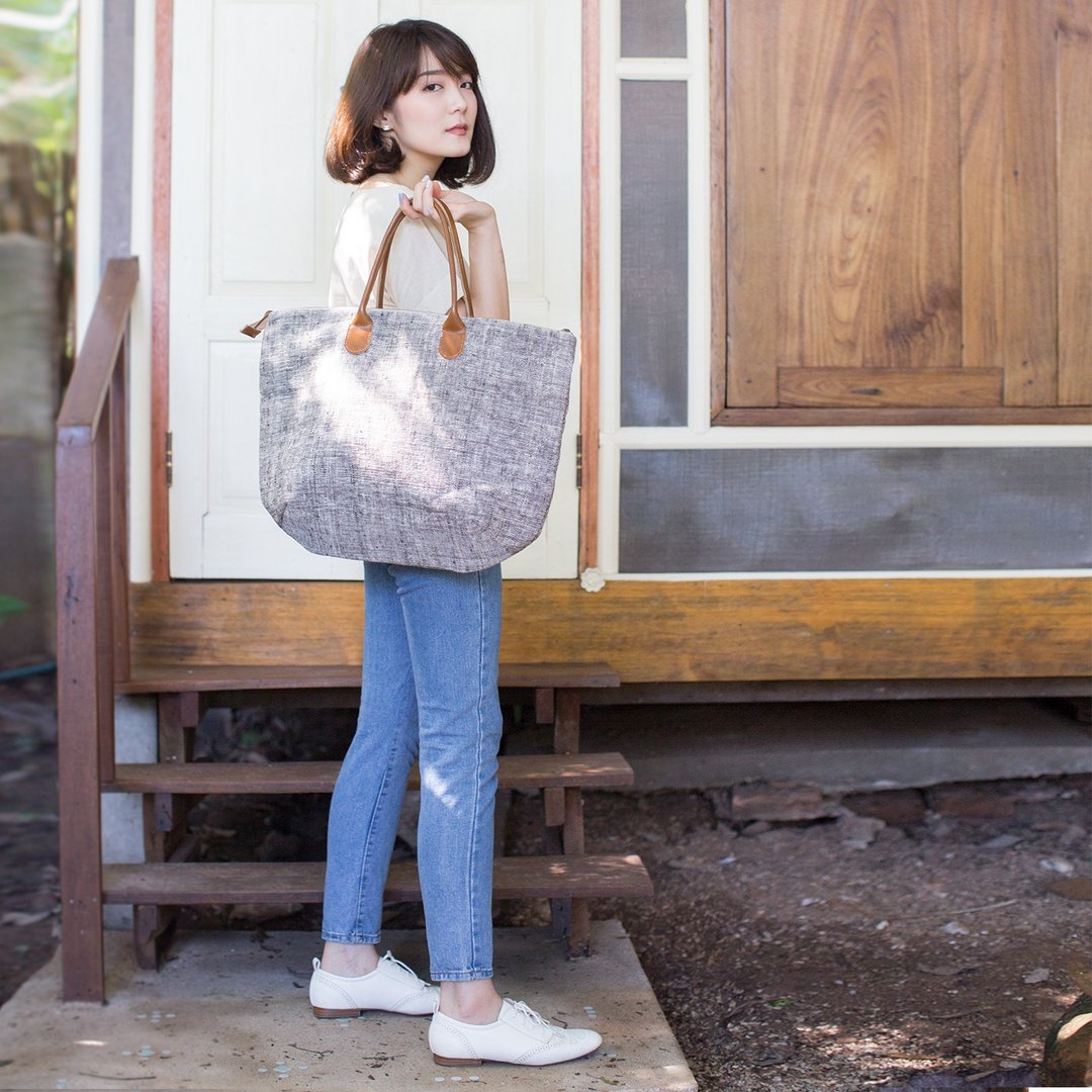 Oversize Sweet Journey Bags Botanical Dyed Cotton Natural-Brown Color - 手提包/手提袋 - 棉 咖啡色