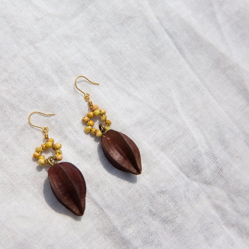 摇摆凤梨 - 耳环/耳夹 - 植物．花 咖啡色