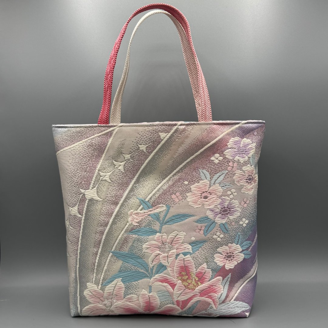 和服腰带带袈裟手工手提袋重制粉红百合 - 手提包/手提袋 - 丝．绢 粉红色