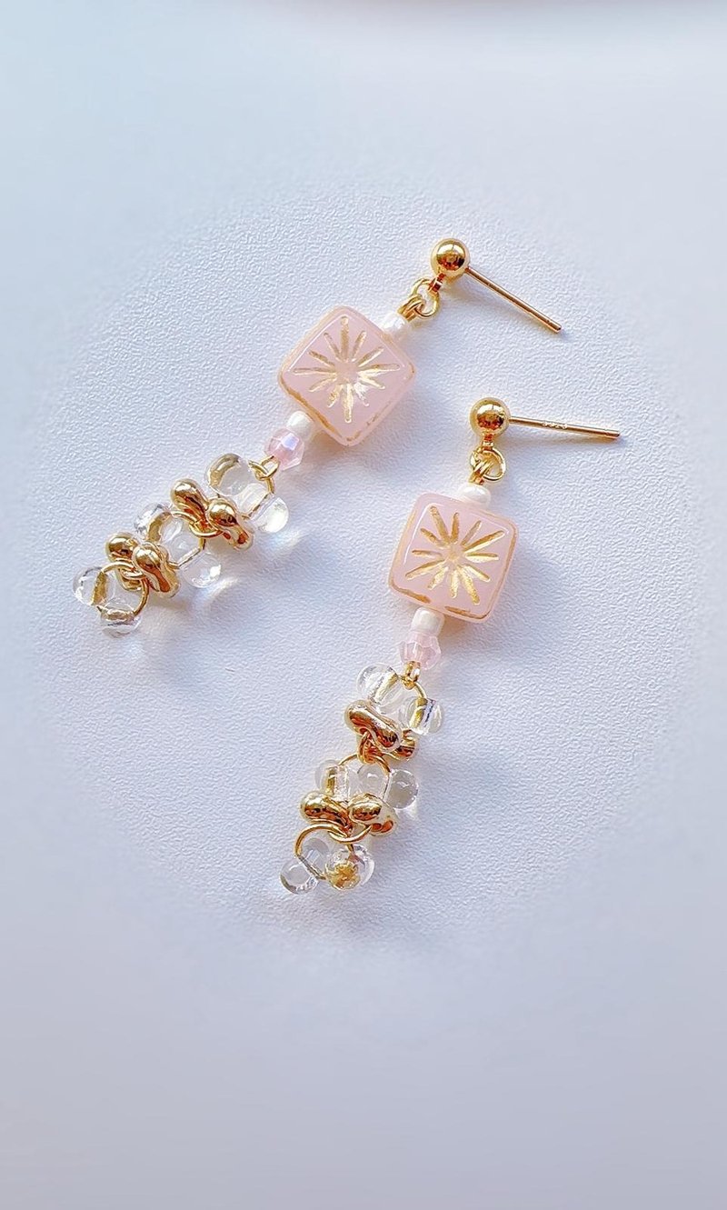 粉金色闪光星星捷克玻璃珠耳钉 - 耳环/耳夹 - 其他材质 金色