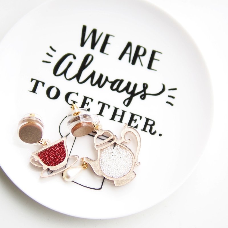 茶杯茶壼耳环 - 耳环/耳夹 - 压克力 金色