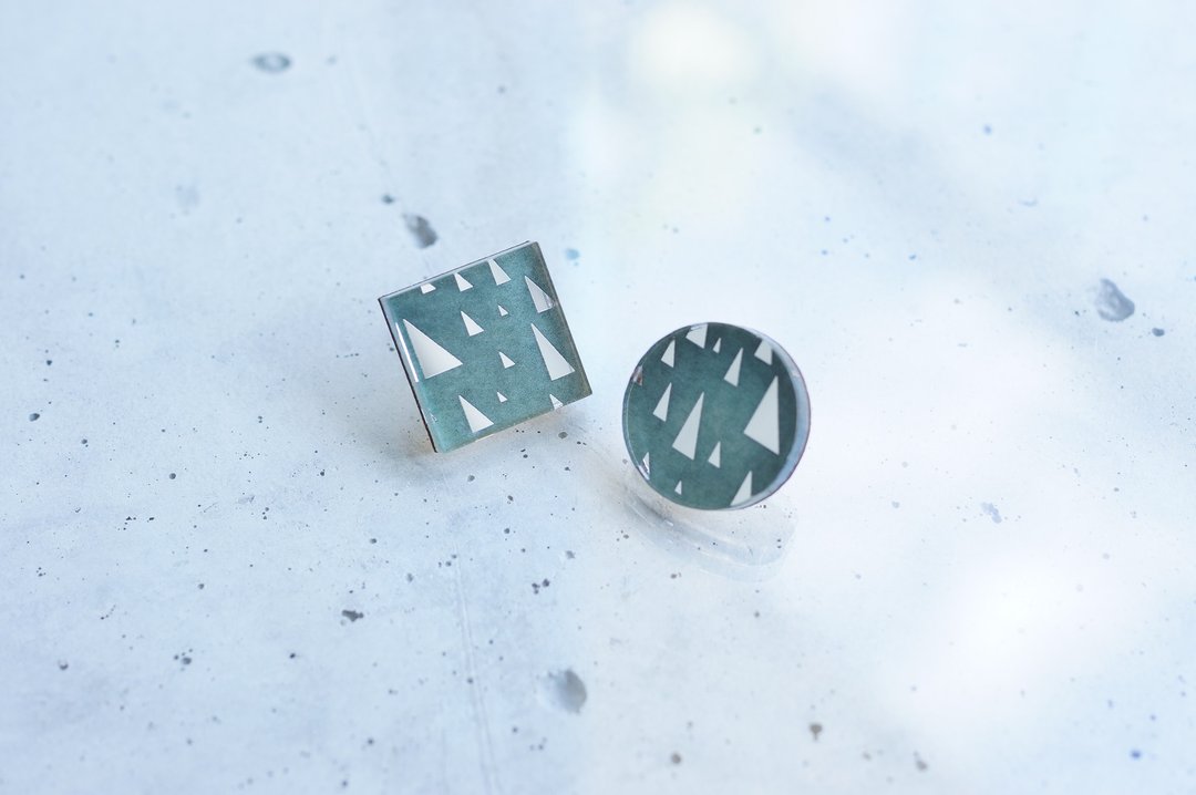 Forest triangular mirror earrings / SILVERGREEN - 耳环/耳夹 - 木头 绿色