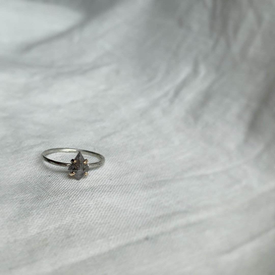 Very good value diamond ring - 戒指 - 宝石 灰色