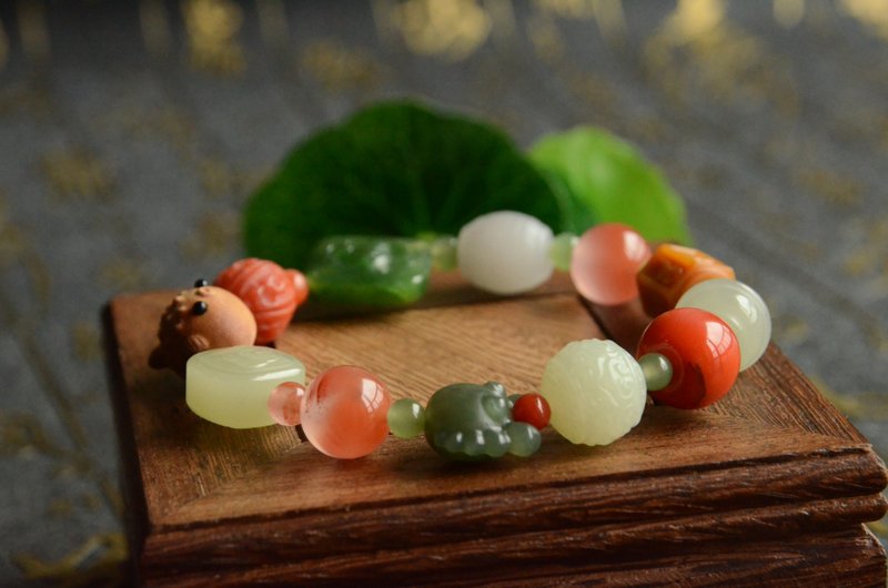 【纳吉】天然和田玉南红老山檀多宝手串手链 - 手链/手环 - 宝石 