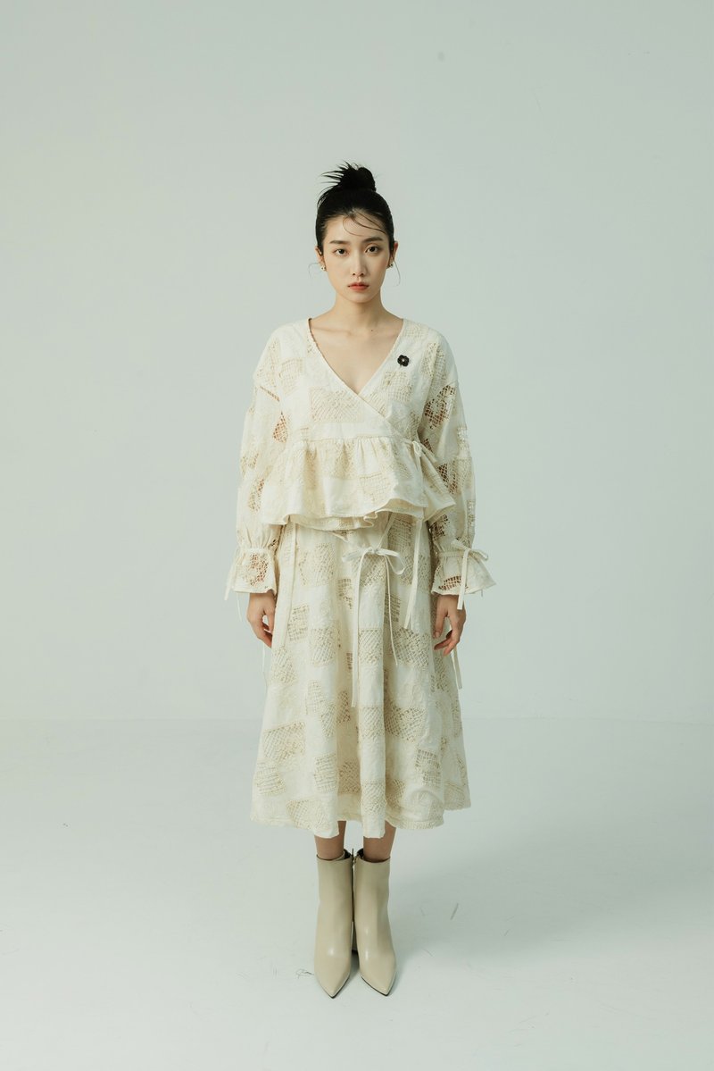 心斋坐忘/米色刺绣A字裙 - 裙子 - 棉．麻 