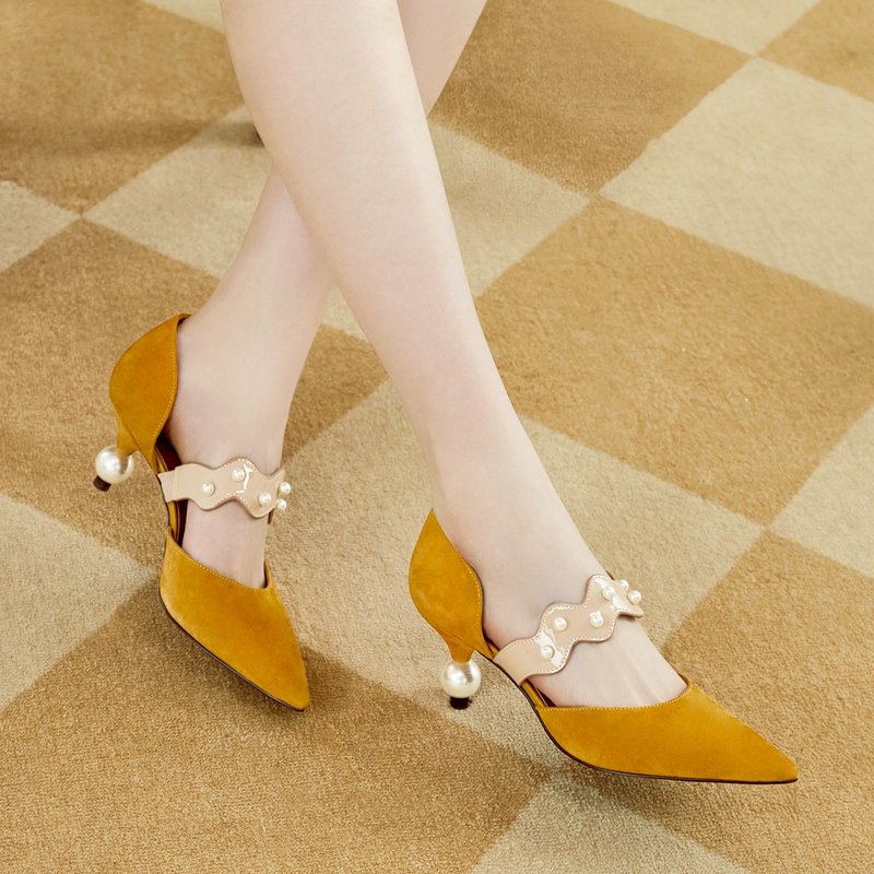 | HOA | 小尖头珍珠波浪带中空跟鞋 | 姜黄色 | 5633 - 高跟鞋 - 其他人造纤维 黄色