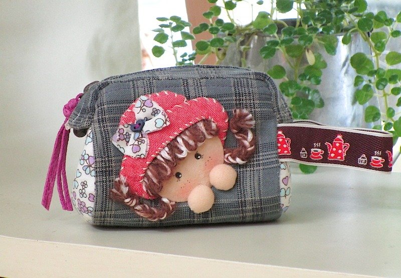 wonderland22 油桐花小娃零钱/钥匙包 - 零钱包 - 棉．麻 