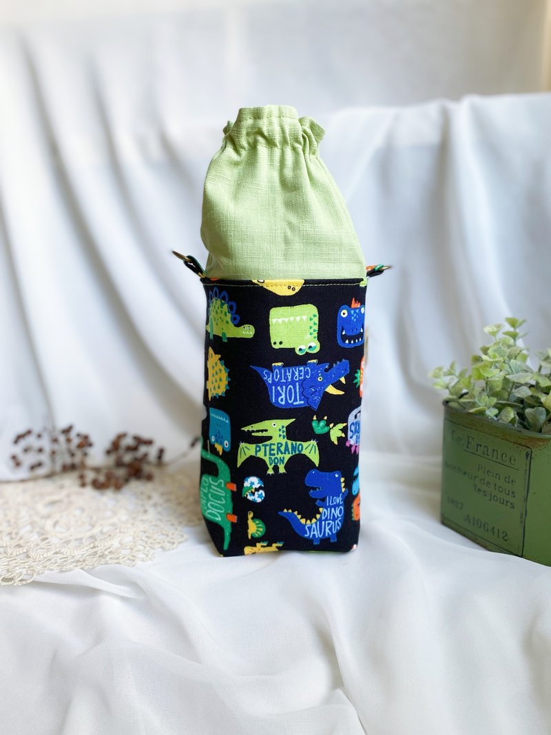 【好日手作】给水瓶一个家 手作水瓶可爱恐龙水壶布包 圣诞节礼物 - 其他 - 棉．麻 多色