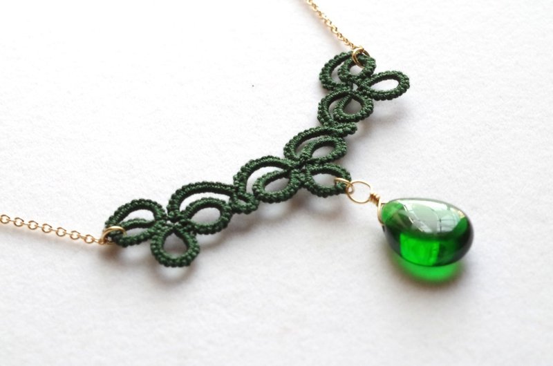 tatting蕾丝与大颗水滴形捷克玻珠项链・翠绿色 - 项链 - 棉．麻 绿色