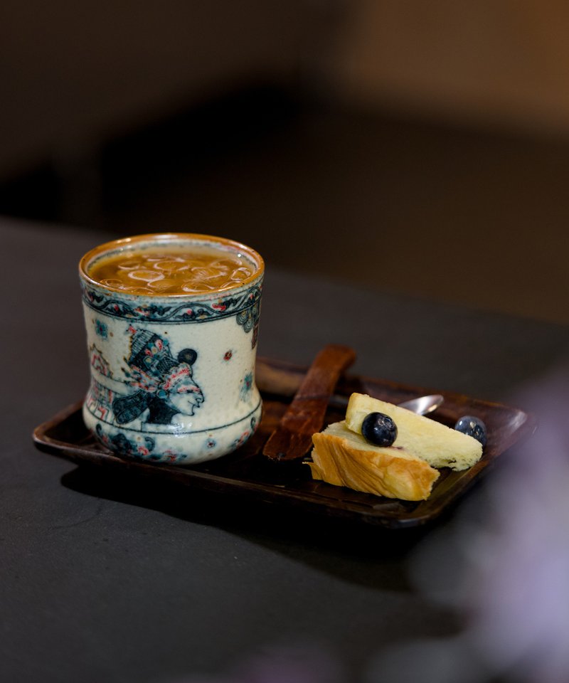 2025年新作 景德镇手绘青花瓷 中华唐风  皮影戏咖啡杯可乐杯 - 咖啡杯/马克杯 - 陶 