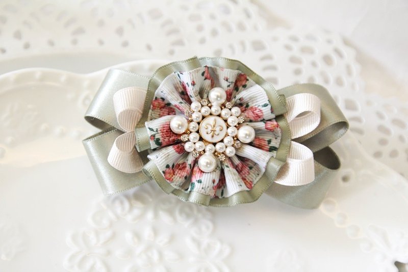 Sweet House 草绿花款蝴蝶结法国夹 - 发饰 - 棉．麻 绿色