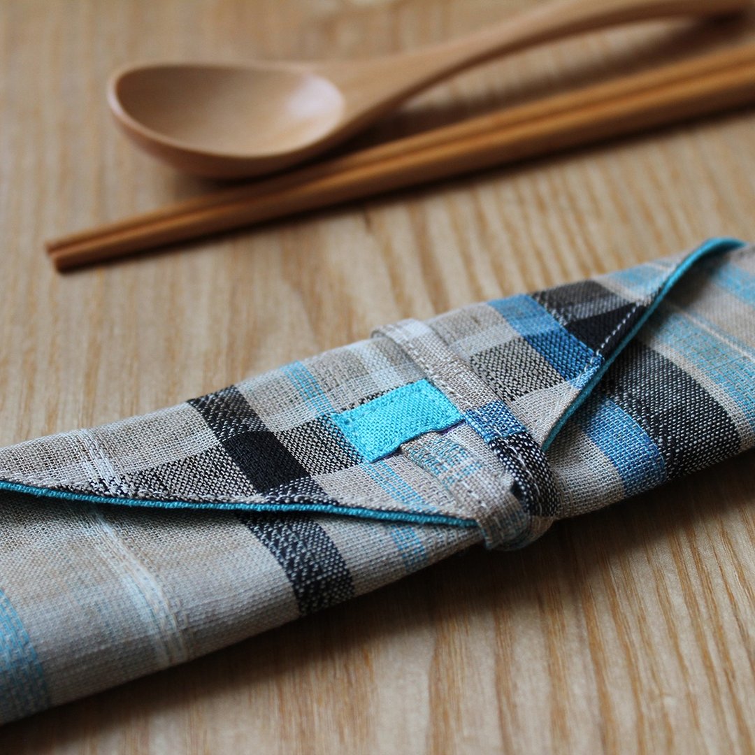 “日常”餐具套｜附筷子和汤匙｜手工棉麻布｜米黑蓝格＋彩蓝麻 - 筷子/筷架 - 棉 