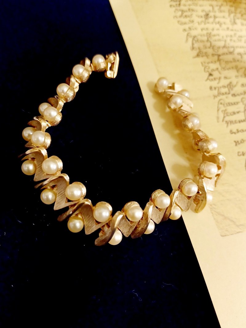 vintage jewelry  Trifari 华丽金色珍珠 手链 - 手链/手环 - 其他金属 