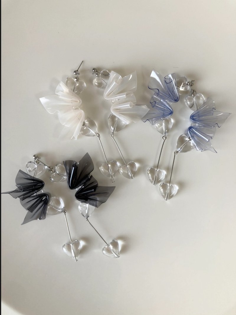 wing hearts 耳针 耳夹 爱心 夸饰 - 耳环/耳夹 - 压克力 黑色