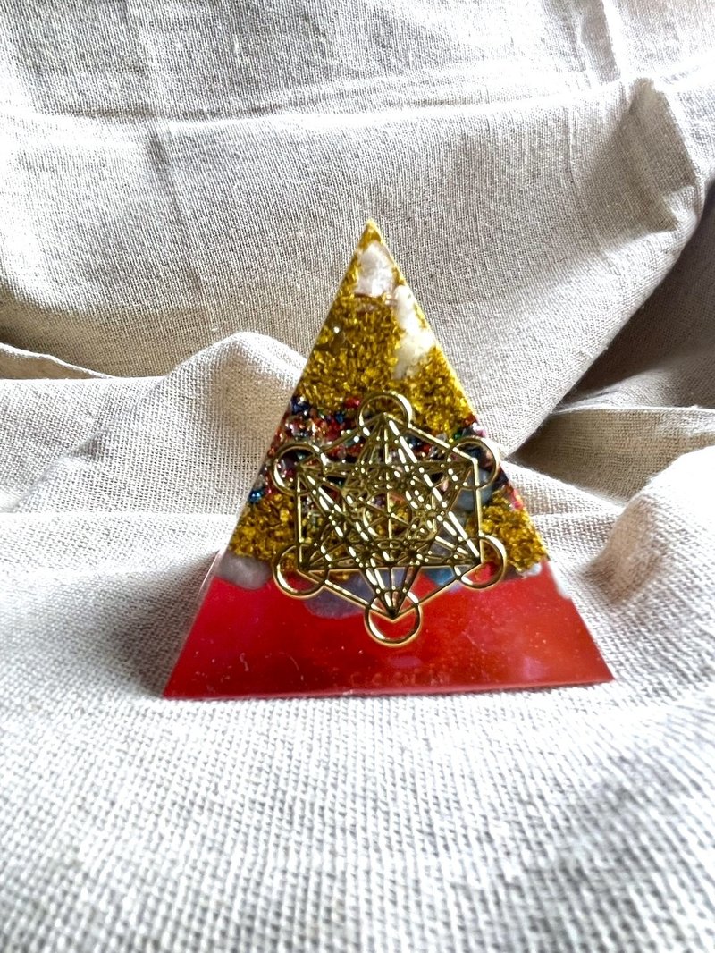 (粉晶 + 天河石 + 黄水晶) 奥根塔/奥根能量塔/奥钢塔/6CM/Orgoni - 摆饰 - 树脂 粉红色