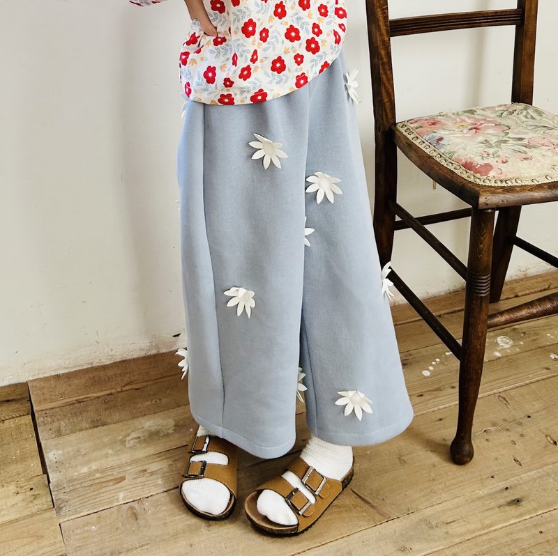 空气层立体花朵休闲长裤子 / 童装 - 童装裤 - 棉．麻 蓝色