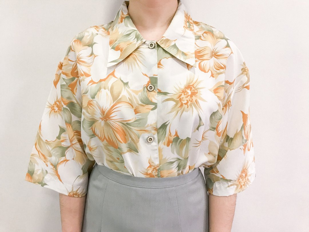 …｛橡子女孩::古着上衣｝橙色衬白花短袖衬衫 - 女装衬衫 - 聚酯纤维 白色