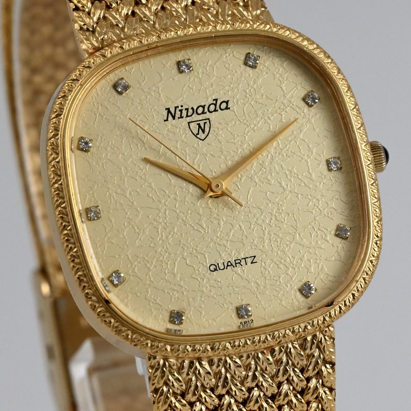 Nivada 男款 石英表 类比式 30mm 方形 12 颗钻石 金色 镀金 N-24001SP 瑞士制造 - 男表/中性表 - 不锈钢 金色