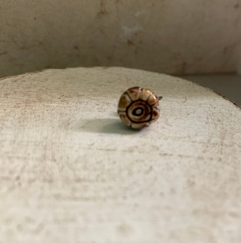 无痕耳环 免耳洞 日本白瓷 自然釉色 无限色调 1350高温烧制 - 耳环/耳夹 - 瓷 