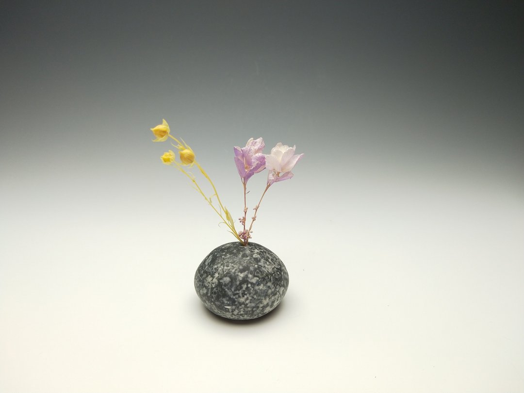 原石小花器 - 花瓶/陶器 - 陶 黑色