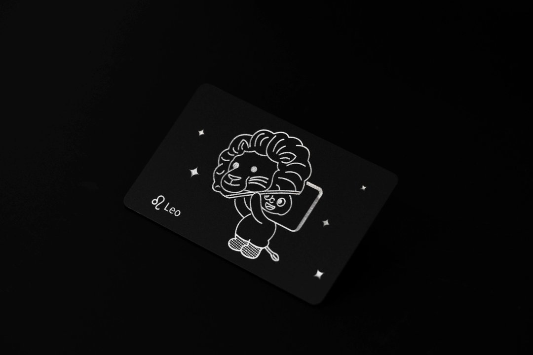 【星座系列】狮子座碰卡(赠钥匙圈) - 数码小物 - 塑料 黑色