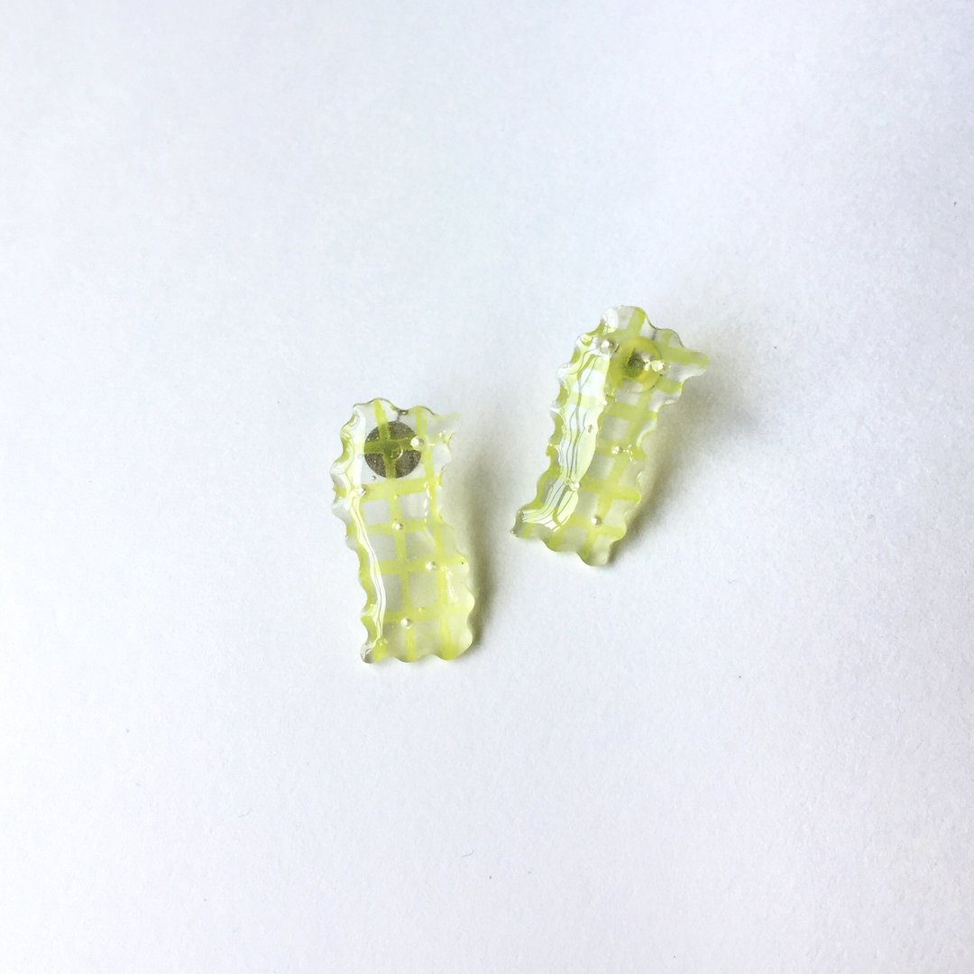 花边格纹缎带夹式/针式耳环 - 耳环/耳夹 - 树脂 透明