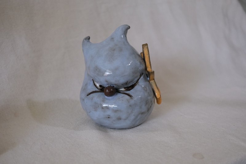 被袭击的小恶魔 - 手捏陶瓷雕塑、摆饰 - 摆饰 - 陶 