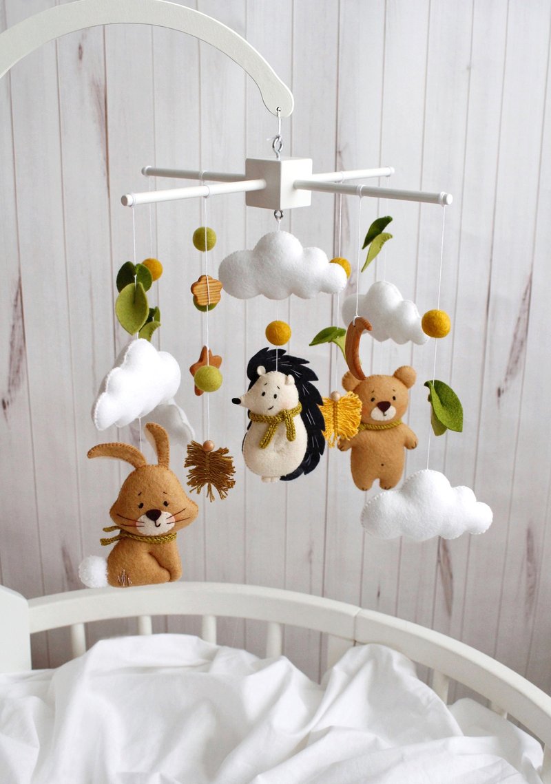 Bear, bunny and hedgehog in the forest baby mobile, Woodland nursery crib mobile - 玩具/玩偶 - 环保材料 
