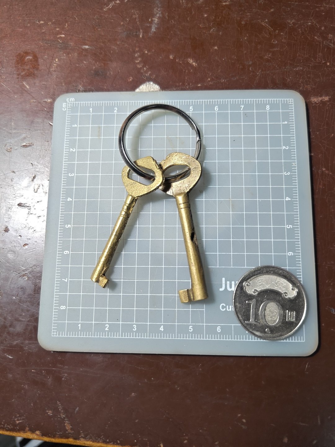 台湾早期铜制古董老钥匙二支 - 金工/饰品 - 其他金属 