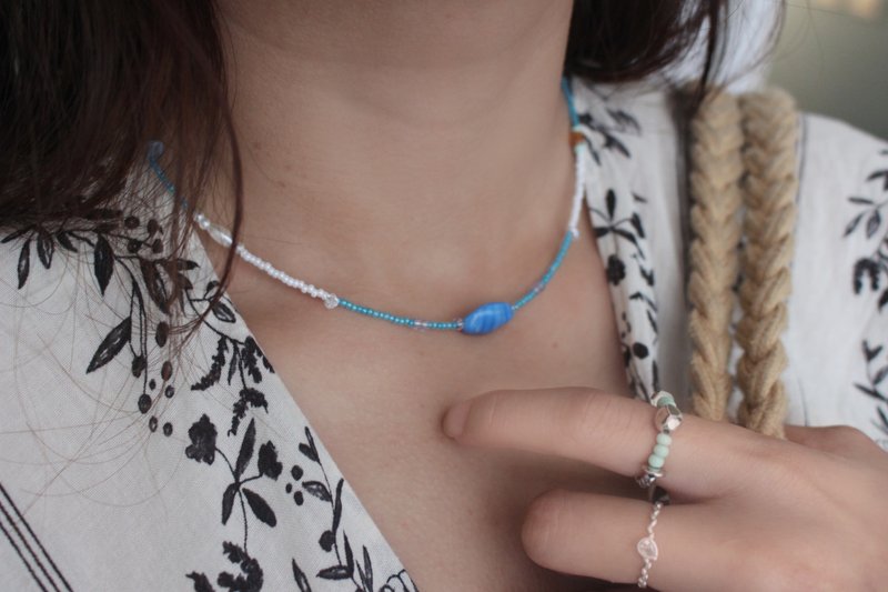 岛屿蓝・手作项链・串珠手工饰品・生日/毕业/情人节礼物 - 项链 - 玻璃 蓝色