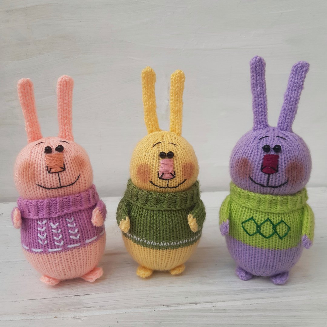 Hand Knit Bunny Rabbit Stuffed Toys Plush Toys Gift for Him Gift for Her Easter - 玩具/玩偶 - 压克力 多色
