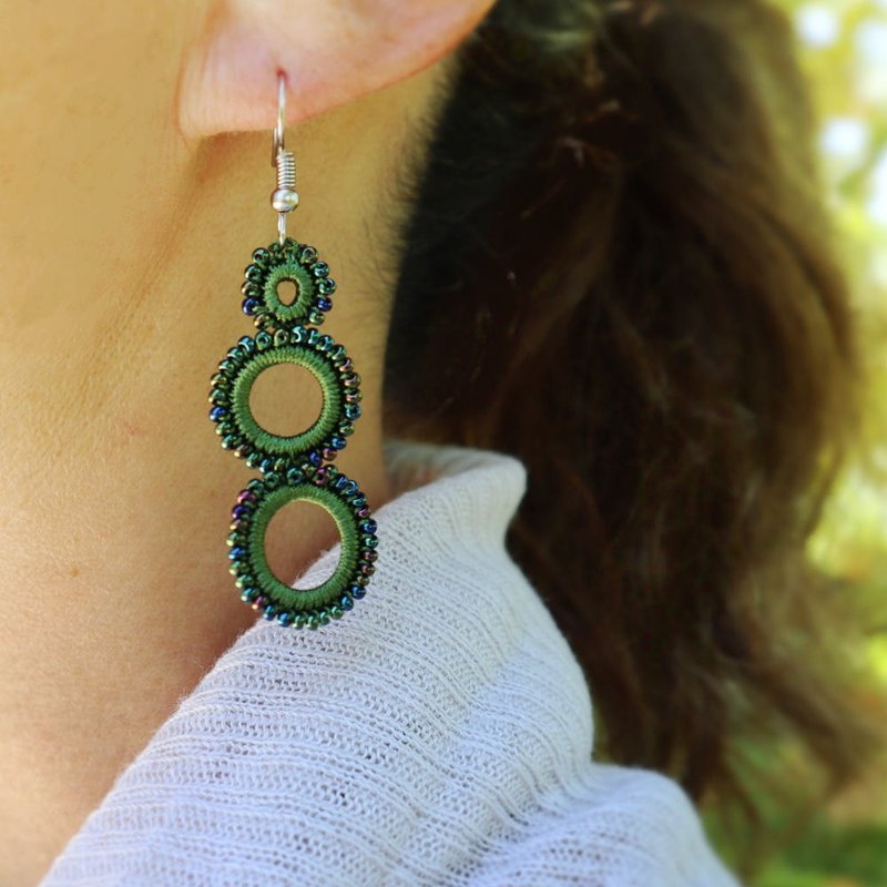 串珠与蕾丝耳环【RING】常春藤绿 - 耳环/耳夹 - 绣线 绿色