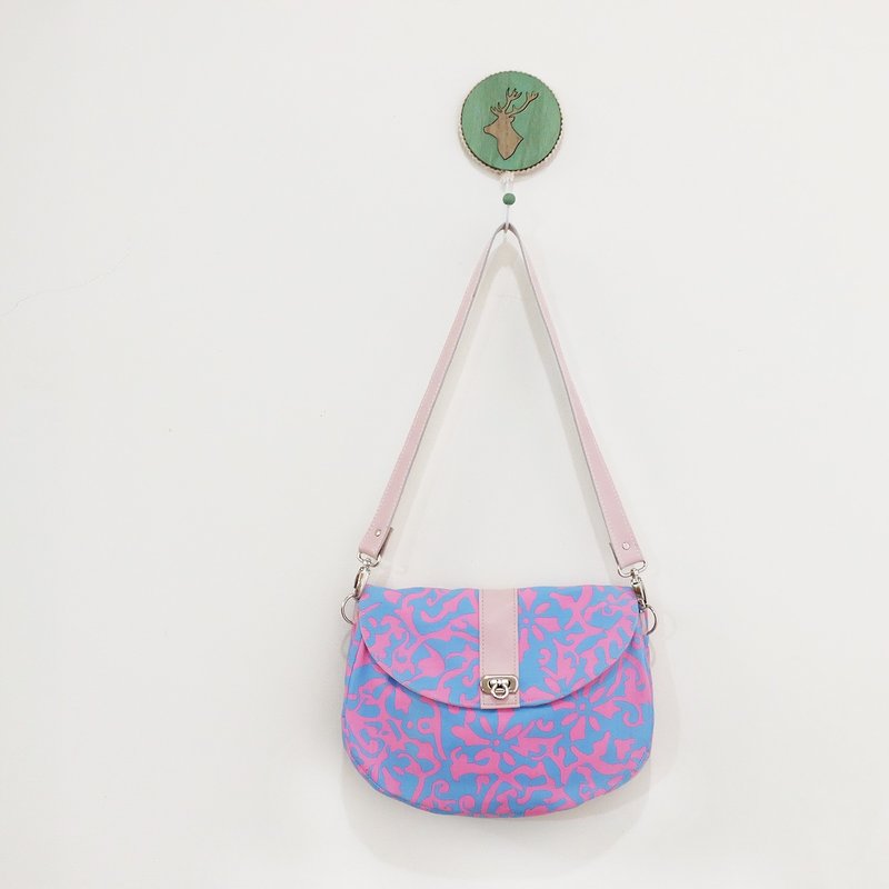 水星调酒　侧背马鞍包　羊皮+棉布　蓝+粉红　晚宴包　限量一个 - 侧背包/斜挎包 - 棉．麻 粉红色