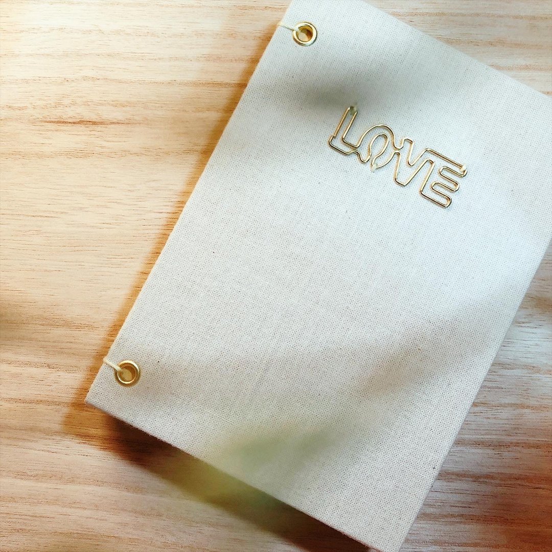 LOVE - 2022 无时效 A5 彩虹手缝手帐本 - 笔记本/手帐 - 纸 