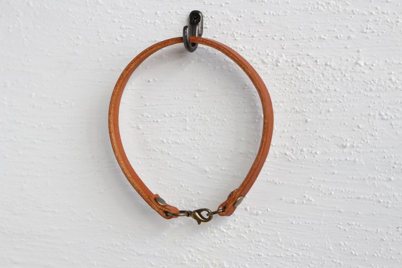 genuine leather leather strap Brown - 吊饰 - 真皮 咖啡色