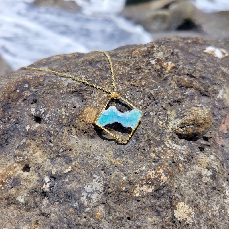 相框下的海浪 项链 蓝色 台东蓝 - 项链 - 树脂 蓝色