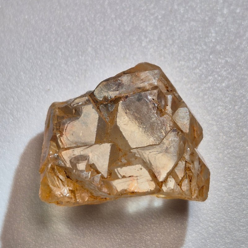 •红泥骸骨水晶• 水晶原矿 赠矿标盒 约16.5g - 摆饰 - 水晶 透明