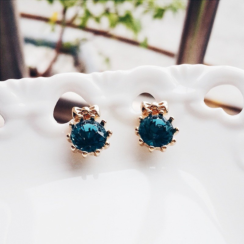 momolico 简单 水钻 蝴蝶结耳环 穿式 - 耳环/耳夹 - 其他材质 粉红色