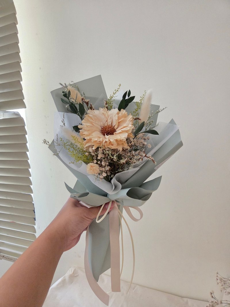 花草之间。单朵干燥花束 - 干燥花/捧花 - 植物．花 