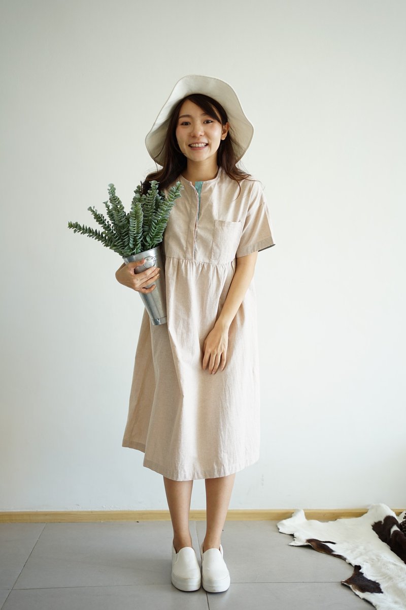 宽版短袖牛津棉布料洋装 _ LOOKPEAR : 米白色 - 洋装/连衣裙 - 棉．麻 卡其色