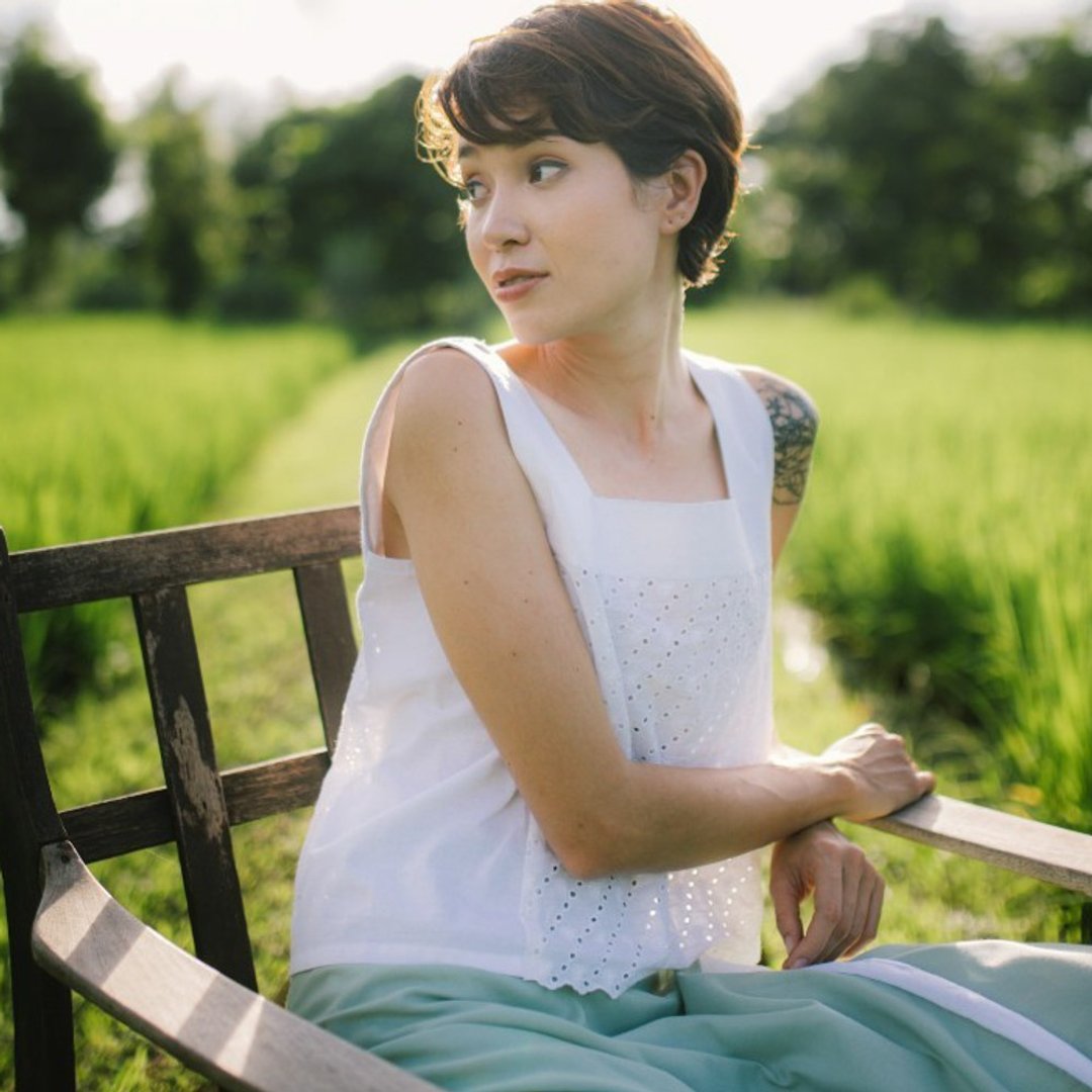 Cindy 棉质短版上衣 - 女装上衣 - 棉．麻 白色