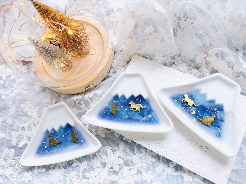 日本制美浓烧富士山瓷碟 星空 猫咪 珍珠贝母 - 收纳用品 - 陶 多色