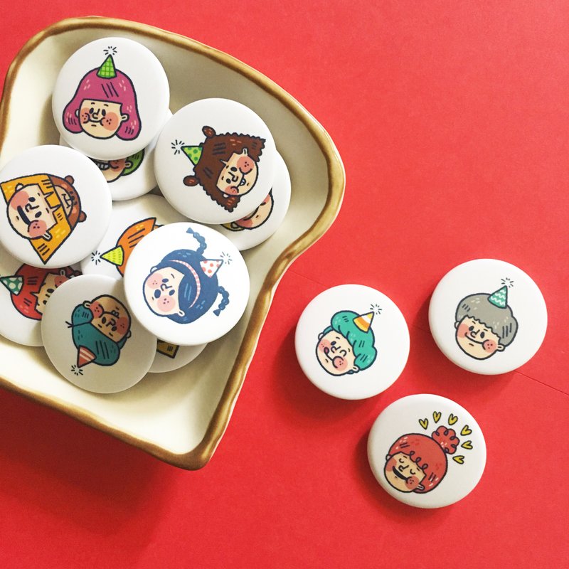 你我他 / 徽章 - 徽章/别针 - 塑料 多色