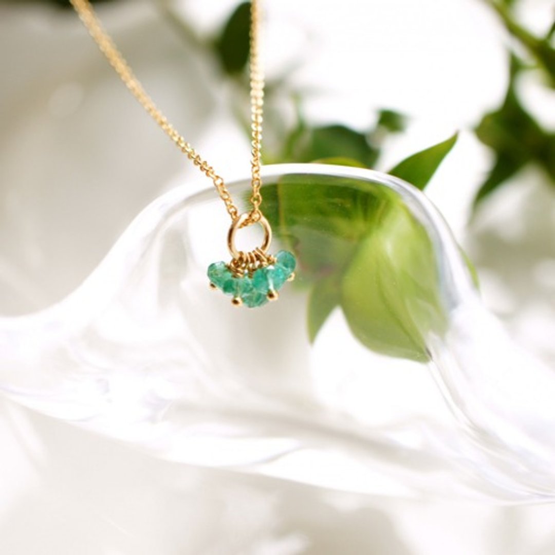 Emerald Briolette Button Cut Necklace Araceli - 项链 - 宝石 绿色