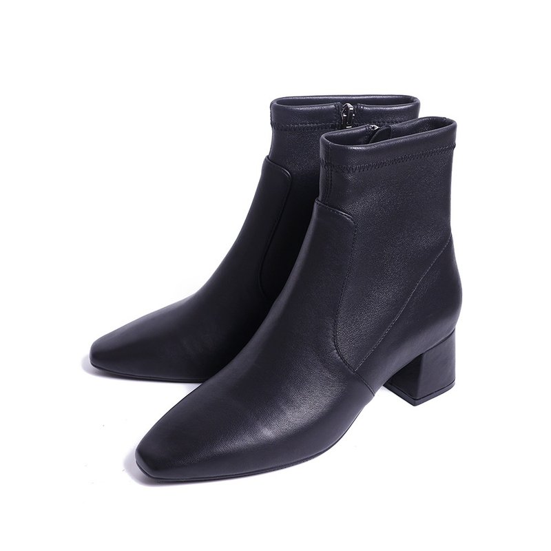 俐落不平凡弹力亲肤羊皮粗高跟短靴黑色 - 女款短靴 - 真皮 黑色