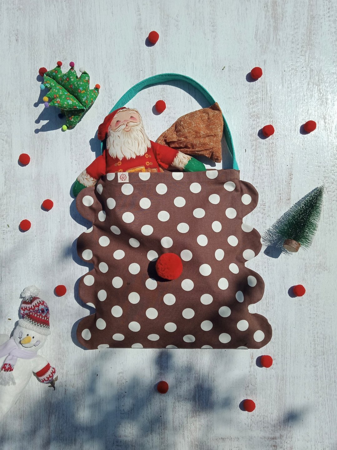 Brown and black polka dot Christmas tote bag - 手提包/手提袋 - 棉．麻 黑色