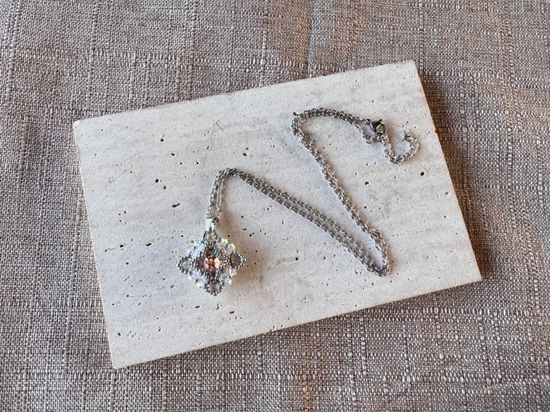 250320 Swarovski  串珠 颈链 - 项链 - 半宝石 银色