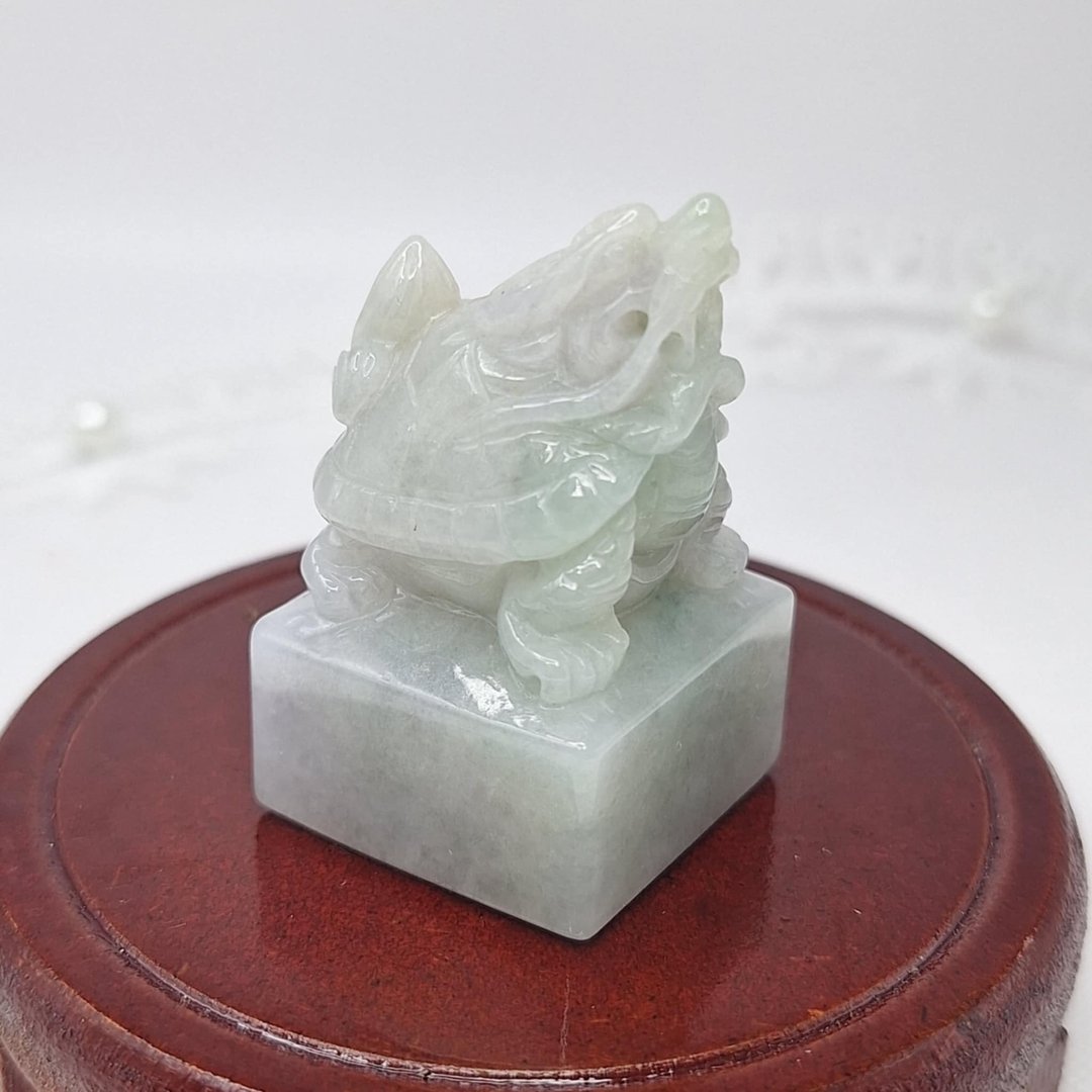 温润粉紫三彩手工雕刻龙龟印章 | 天然缅甸玉A货翡翠 - 摆饰 - 玉石 