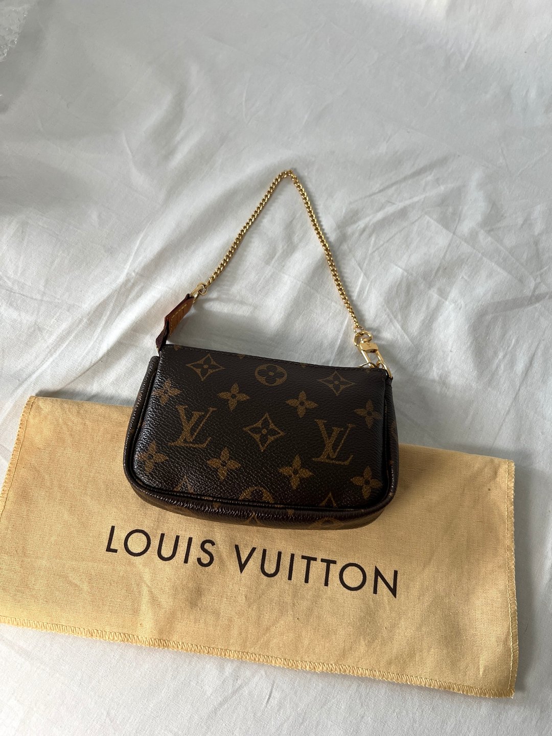 LOUIS VUITTON Monogram Mini Pochette Accessoires - 侧背包/斜挎包 - 真皮 咖啡色
