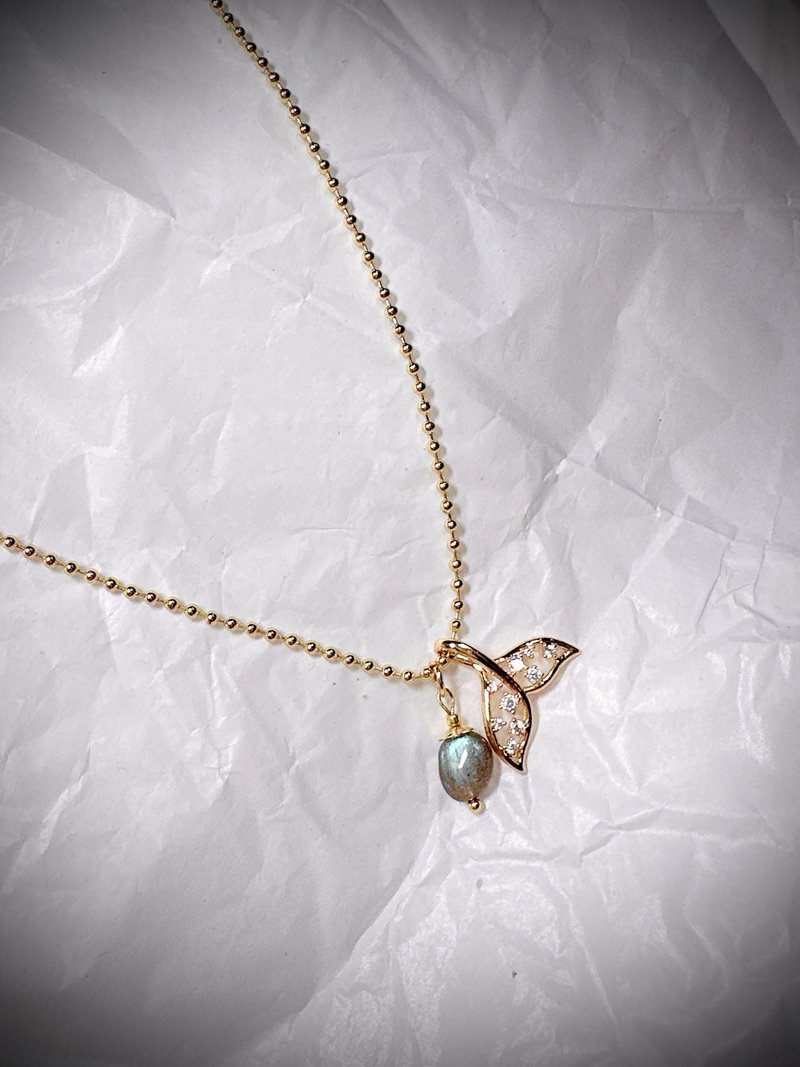 C&W 天然灰蓝月光闪光石超闪微镶锆石鱼尾14k金波波珠项链 - 项链 - 玉石 金色